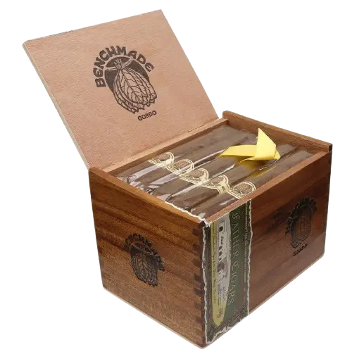 ashton benchmade robusto